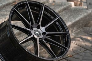 BARRACUDA PROJECT 2.0 Higloss-Black brushed Surface Felge 10,5x21 - 21 Zoll 5x112 Lochkreis