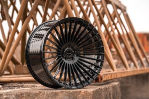 CORSPEED ATMOS Higloss-Black 9,5x22 5x108 Lochkreis