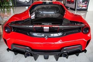 Capristo Heckstoßstange in Oberteil Sichtcarbon inkl. Carbonoberteil für Pista Coupé und Spyder passend für Ferrari 488 Pista