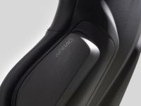 Recaro Cross Sportster CS mit Seitenairbag Kunstleder schwarz / Dinamica rot Beifahrerseite mit ABE und Sitzheizung